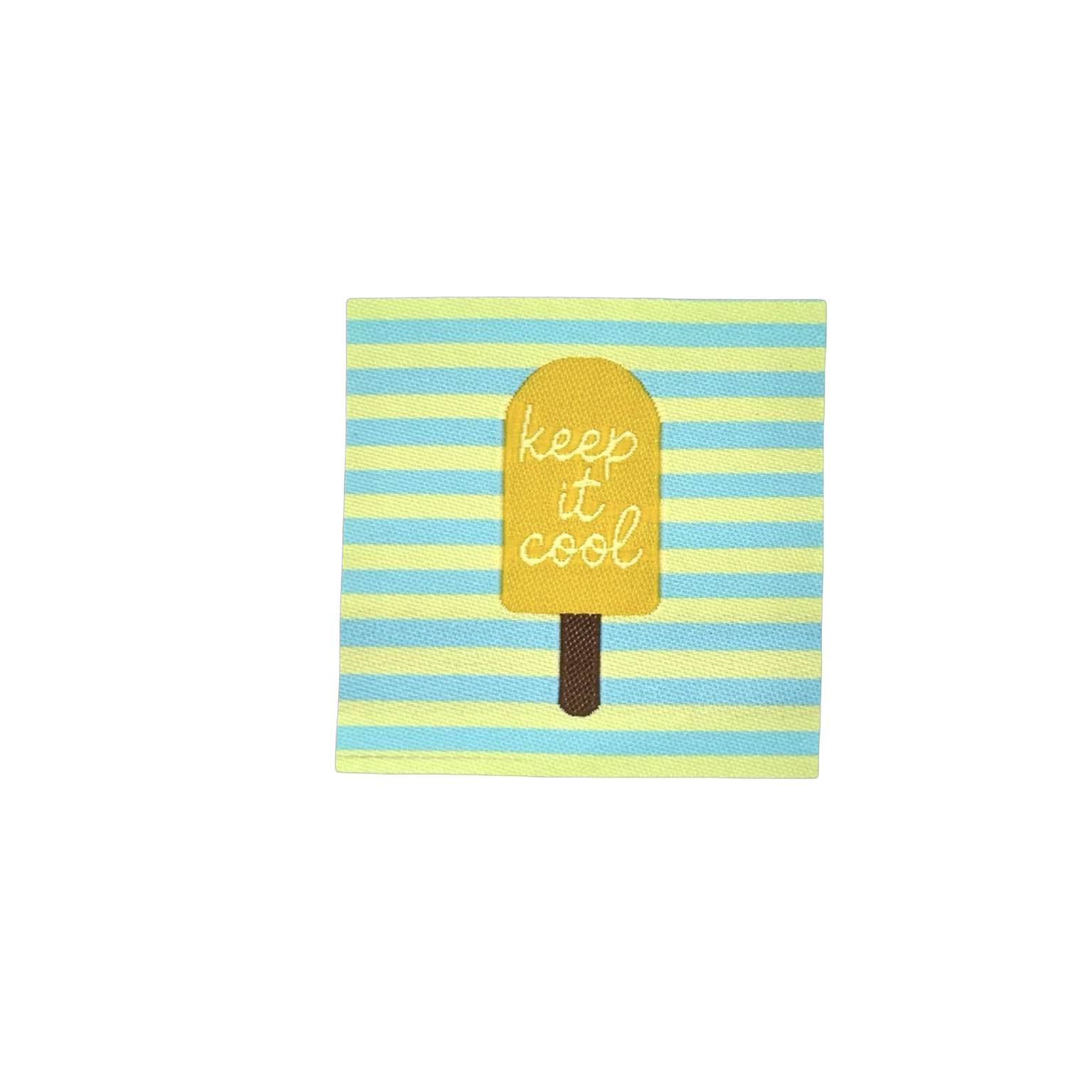 Geel ijsje met tekst keep it cool op gestreepte blauwe en gele servetten achtergrond